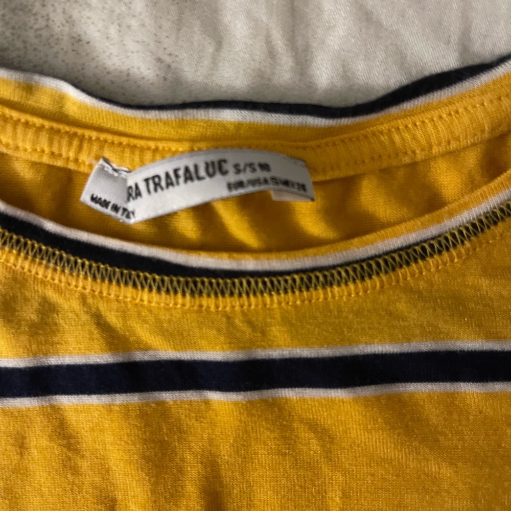 Zara t-shirt - Picture 2 of 2